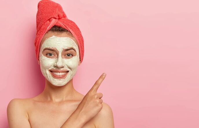 Use herbal masks to care for and rejuvenate facial skin